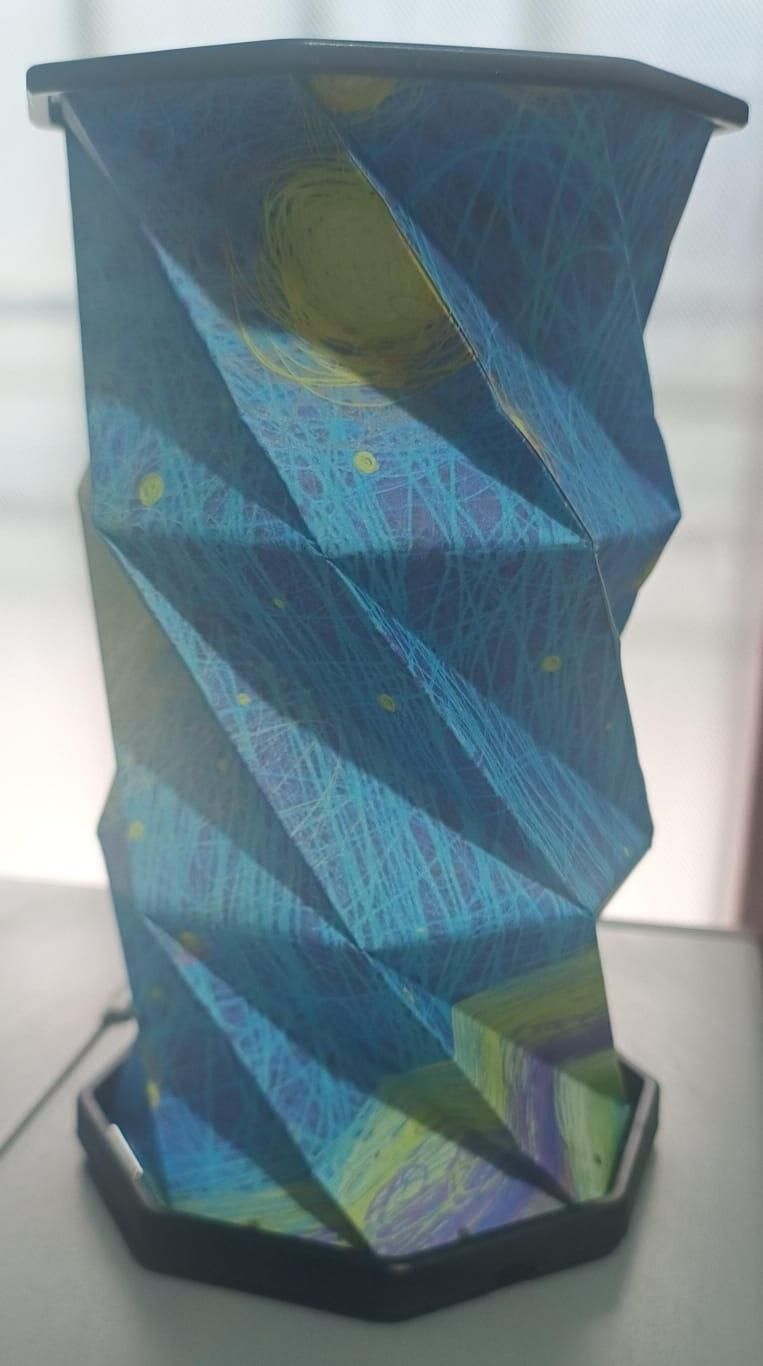 Creative rotating Lamp